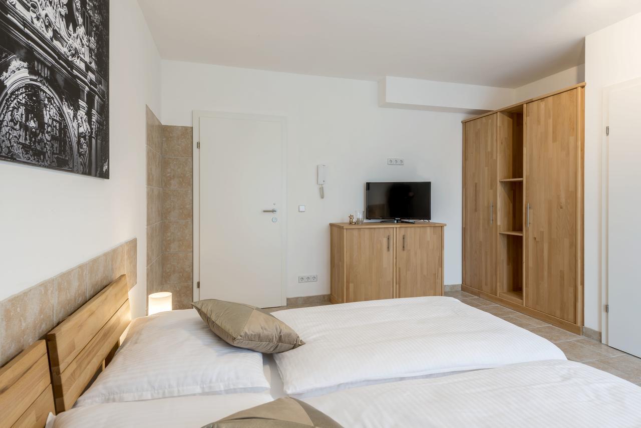 Wn Rooms Wiener Neustadt Exteriör bild