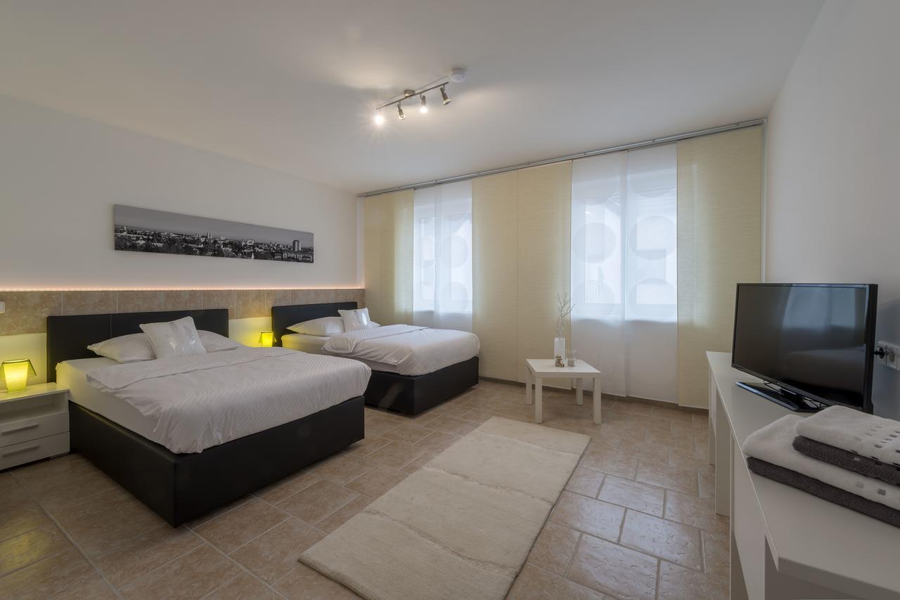 Wn Rooms Wiener Neustadt Exteriör bild
